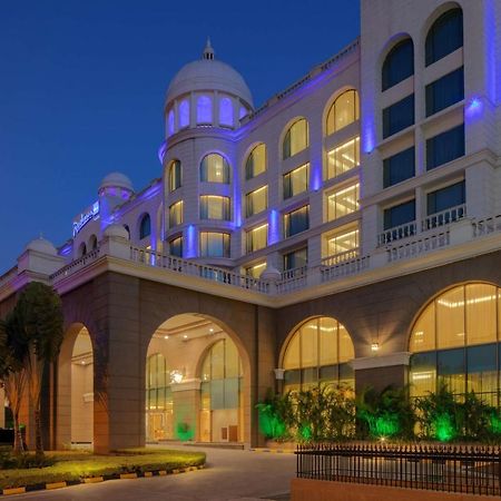 Radisson Blu Plaza Hotel Mysore Exteriör bild The Leela Palace, New Delhi